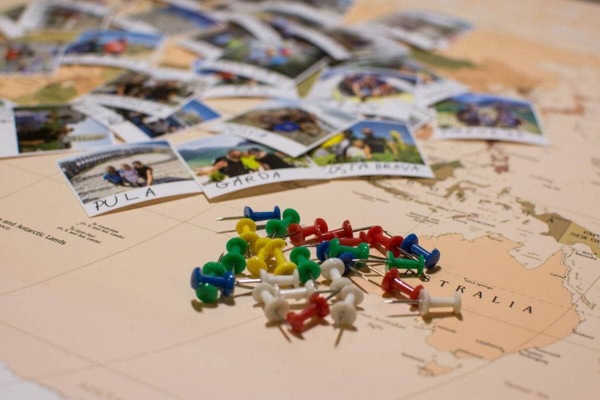 Weltkarte Pinnwand um die Reseinzielle zu Markieren
